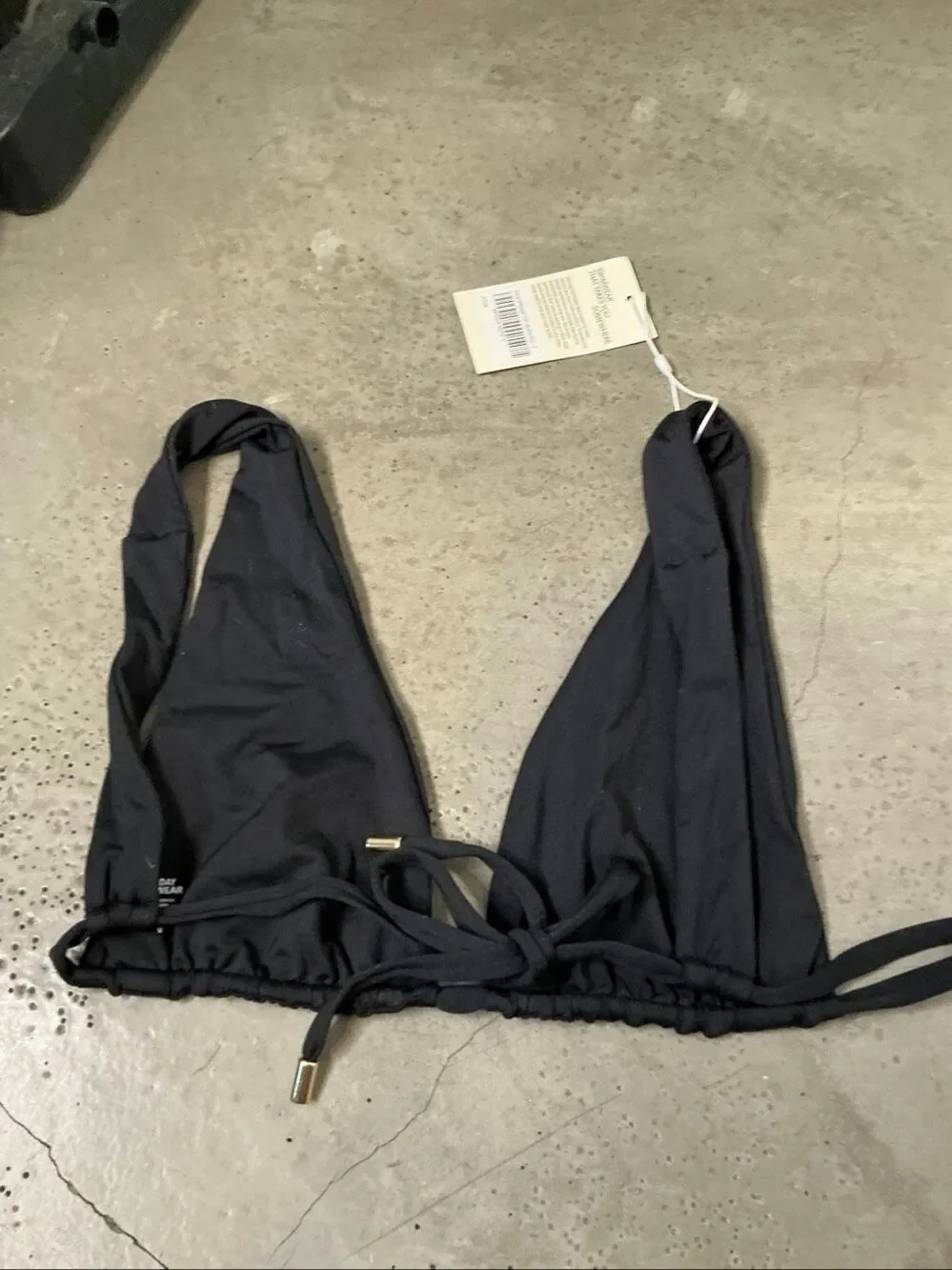 Monday Swimwear Palm Springs Bikini Top | Black in V